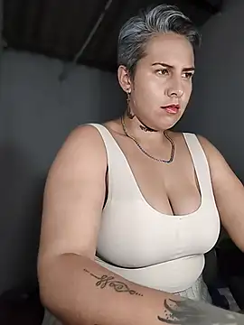 Yessi rousse online show from May 2026 02:09:02 AM