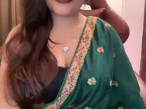 Snapshot of shanayaaa_1 chatting on June 2026 07:12:02 PM shanayaaa 1 online show from June 2026 07:12:02 PM