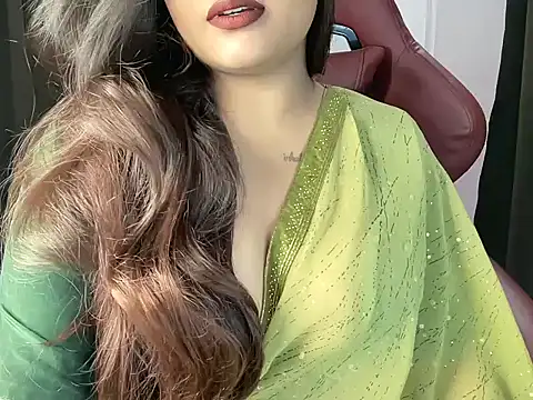 Snapshot of shanayaaa_1 chatting on June 2026 07:15:01 PM shanayaaa 1 online show from June 2026 07:15:01 PM