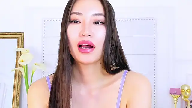 NaomiYuu online show from March 2025 05:23:02 AM