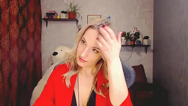 MillaXQueen online show from March 2025 05:15:01 PM