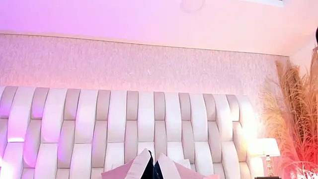 Rebeca jones online show from February 2026 12:37:02 PM