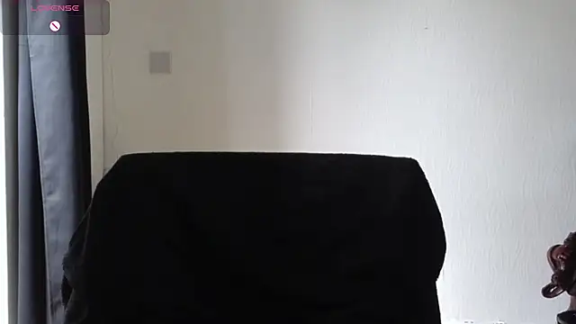 Mia G0ld online show from May 2026 02:34:02 PM