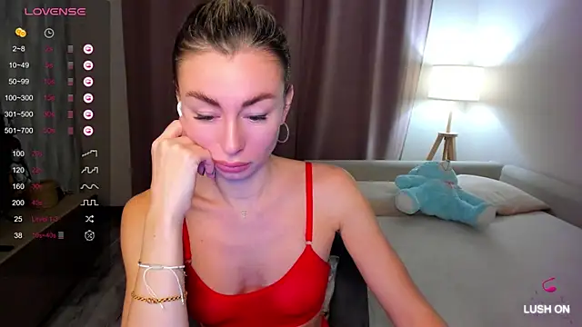 Snapshot of DannaEvan chatting on January 2025 02:35:01 AM DannaEvan online show from January 2025 02:35:01 AM