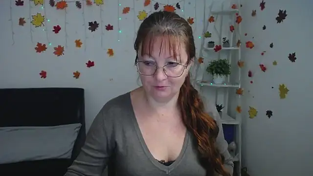 VanessaHotts online show from November 2025 06:01:02 AM