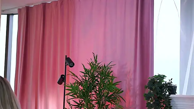 ArtTeasee online show from December 2024 08:24:01 AM