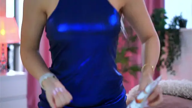 ArtTeasee online show from January 2025 09:00:01 AM