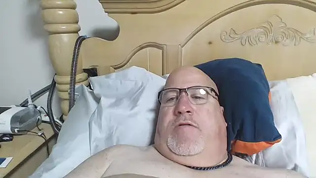 Bigbear0563 online show from March 2026 03:18:02 PM