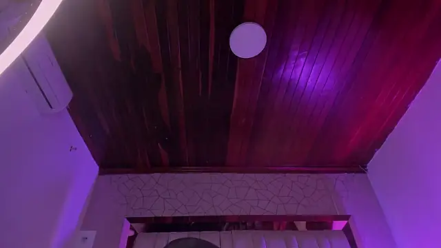 Emmily Savage online show from March 2026 11:54:01 AM