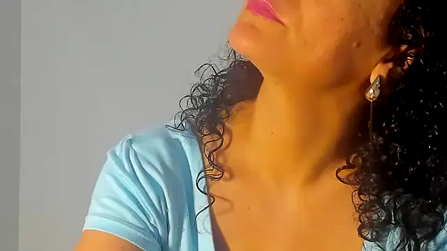 Snapshot of Sami_Hotie1 chatting on December 2025 06:14:03 PM Sami Hotie1 online show from December 2025 06:14:03 PM