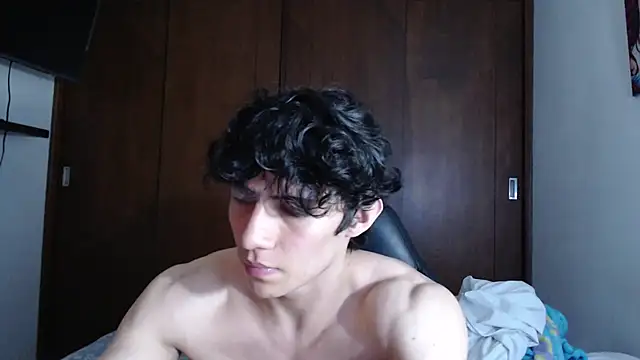 aresholland online show from February 2025 02:26:01 AM