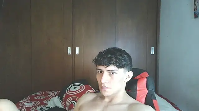 aresholland online show from November 2025 03:26:02 AM