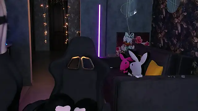 Blckmirrorr online show from December 2025 02:13:02 PM