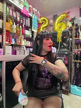 Snapshot of TamySweetness chatting on February 2026 04:18:01 PM TamySweetness online show from February 2026 04:18:01 PM