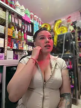 Snapshot of TamySweetness chatting on February 2026 05:12:02 PM TamySweetness online show from February 2026 05:12:02 PM