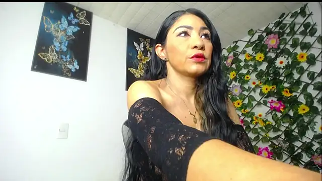 luzcastillo07 online show from February 2026 09:12:02 AM
