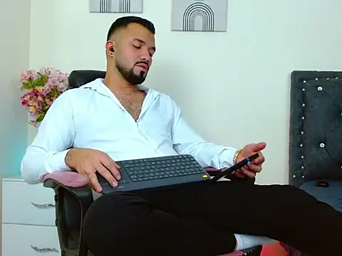 mathew vidal1 online show from April 2026 06:14:01 AM