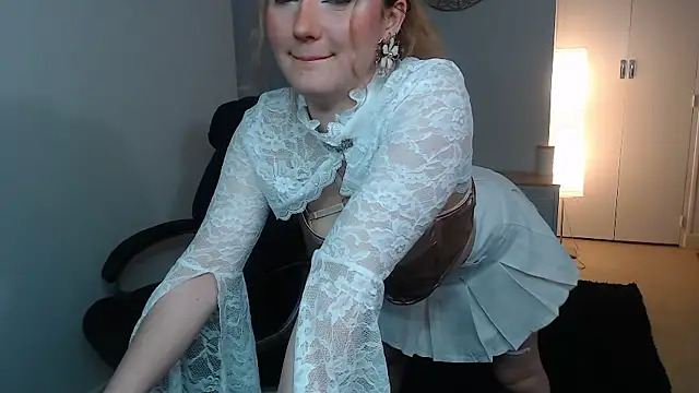 Crystal-dreamt online show from January 2026 10:18:02 AM