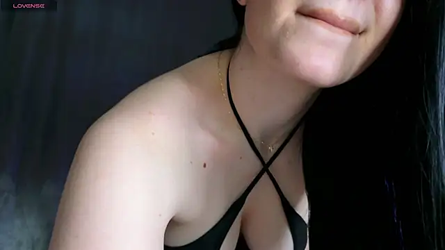 moniqque online show from February 2025 11:44:02 AM