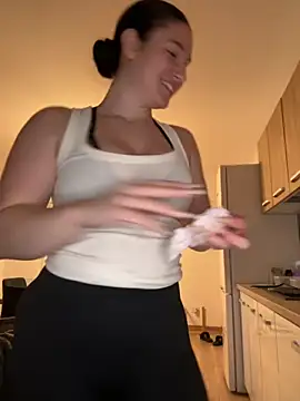 moniqque online show from September 2025 07:02:02 PM