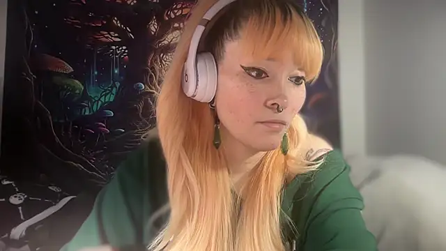 FRRANNKIE online show from March 2026 08:33:01 PM