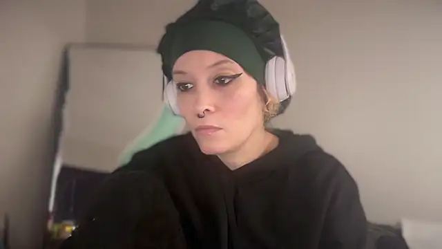 FRRANNKIE online show from March 2026 02:33:02 PM