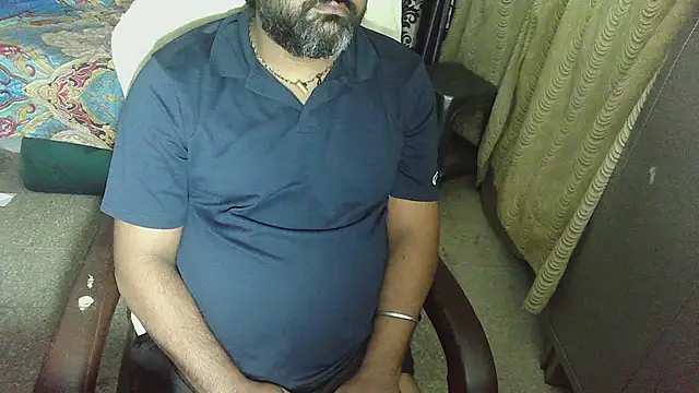 rentarob online show from November 2025 08:07:01 PM