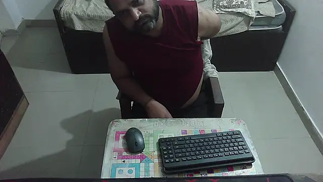 Snapshot of rentarob chatting on April 2026 05:10:02 PM rentarob online show from April 2026 05:10:02 PM
