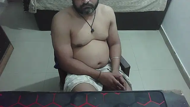 Snapshot of rentarob chatting on April 2026 01:31:02 PM rentarob online show from April 2026 01:31:02 PM