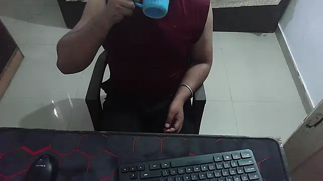 Snapshot of rentarob chatting on May 2026 04:41:01 AM rentarob online show from May 2026 04:41:01 AM