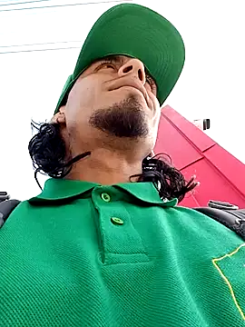 Williamjamess95 online show from December 2024 02:53:01 PM