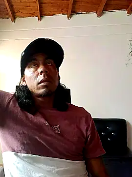 Williamjamess95 online show from March 2025 05:07:02 PM