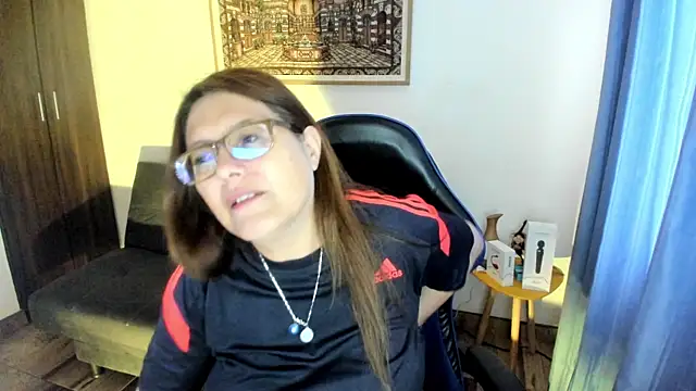 Ivette Shaira online show from April 2026 11:27:01 AM