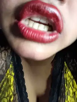 Hotlisa online show from July 2026 05:18:02 PM