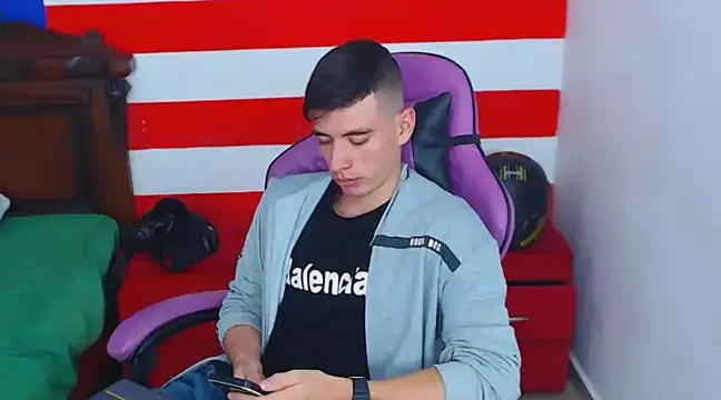 Snapshot of DEIBY_BABY chatting on December 2024 02:02:02 AM DEIBY BABY online show from December 2024 02:02:02 AM