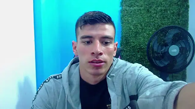 Snapshot of DEIBY_BABY chatting on December 2024 08:36:02 PM DEIBY BABY online show from December 2024 08:36:02 PM