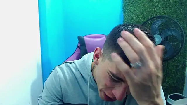 Snapshot of DEIBY_BABY chatting on December 2024 08:48:01 PM DEIBY BABY online show from December 2024 08:48:01 PM