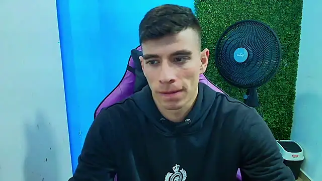 Snapshot of DEIBY_BABY chatting on January 2025 10:44:02 PM DEIBY BABY online show from January 2025 10:44:02 PM