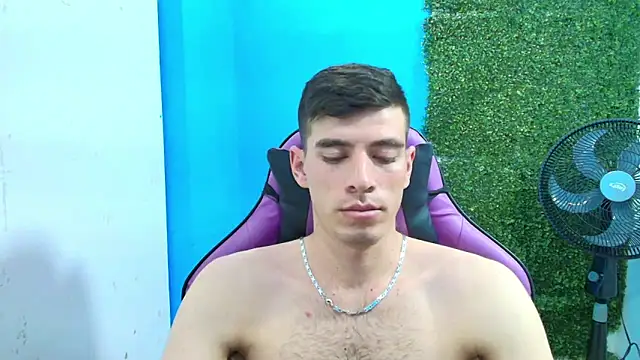 Snapshot of DEIBY_BABY chatting on February 2025 04:16:02 AM DEIBY BABY online show from February 2025 04:16:02 AM