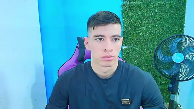 Snapshot of DEIBY_BABY chatting on February 2025 09:25:01 PM DEIBY BABY online show from February 2025 09:25:01 PM