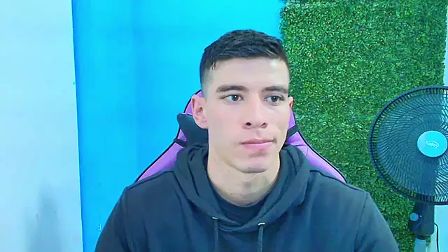 Snapshot of DEIBY_BABY chatting on February 2025 09:10:01 PM DEIBY BABY online show from February 2025 09:10:01 PM