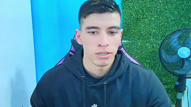 Snapshot of DEIBY_BABY chatting on February 2025 10:21:02 PM DEIBY BABY online show from February 2025 10:21:02 PM