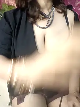 Sexybomb33 online show from March 2025 07:43:02 PM