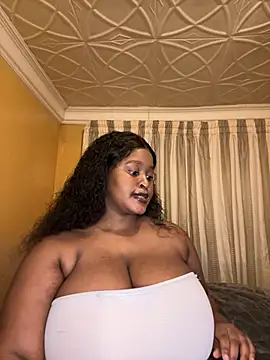 KnockoutBestie online show from April 2026 07:07:02 PM