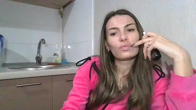 Snapshot of Carol-Rose chatting on December 2024 08:43:01 PM Carol-Rose online show from December 2024 08:43:01 PM