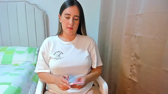 Hanna86 online show from September 2025 02:00:02 AM