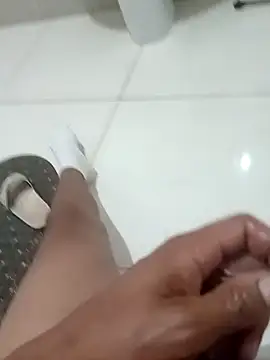 Snapshot of PhillipStout chatting on November 2025 02:11:01 AM PhillipStout online show from November 2025 02:11:01 AM