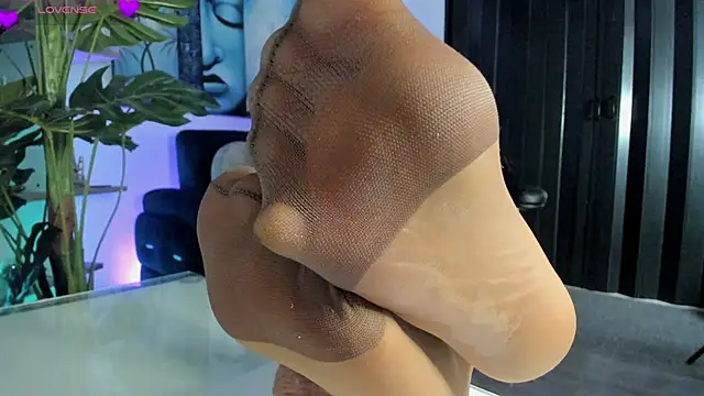 NebetColin online show from January 2025 03:44:01 PM