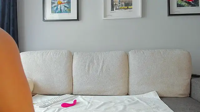 Snapshot of bellahot77 chatting on February 2025 10:21:01 AM bellahot77 online show from February 2025 10:21:01 AM