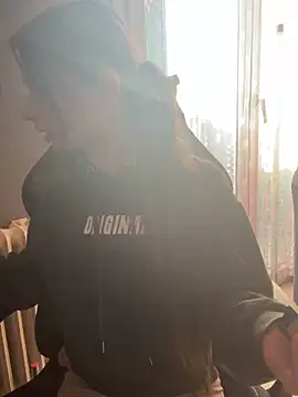 LaPetitechienne1 online show from January 2025 02:00:02 PM